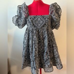 Patterned Babydoll Minidress with Puff Sleeves Size S EUC